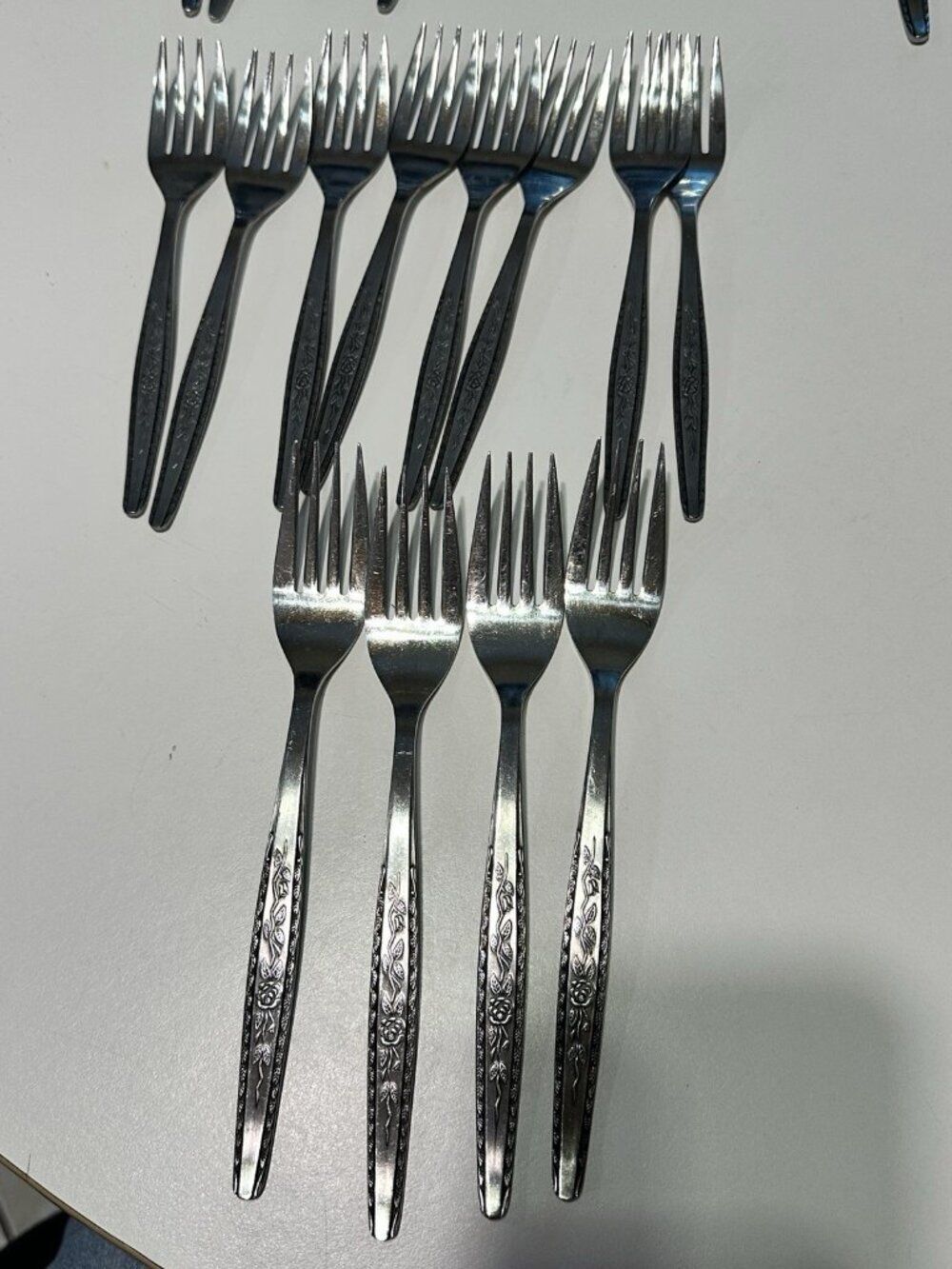 38 pc Vintage MCM Interpur INR7 Stainless Flatware Spoons Forks Knives Floral - Picture 3 of 7